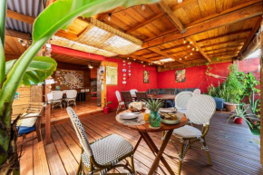Les Baroudeurs Hostel
